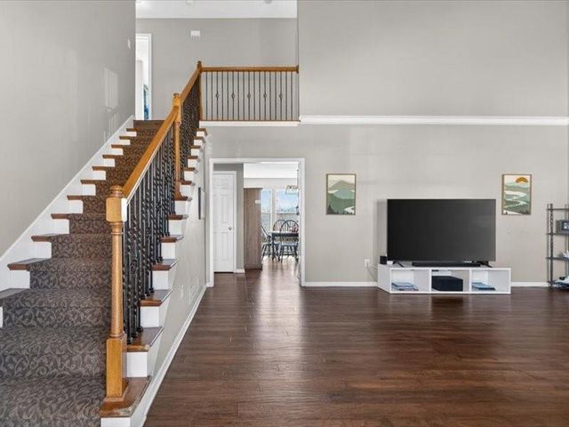 20493 W 221st Street, Spring Hill, KS 66083