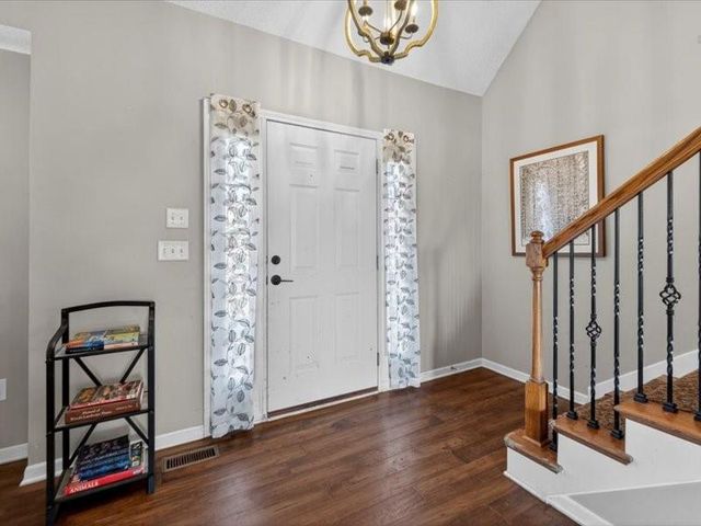 20493 W 221st Street, Spring Hill, KS 66083