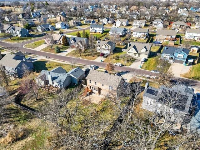 20493 W 221st Street, Spring Hill, KS 66083