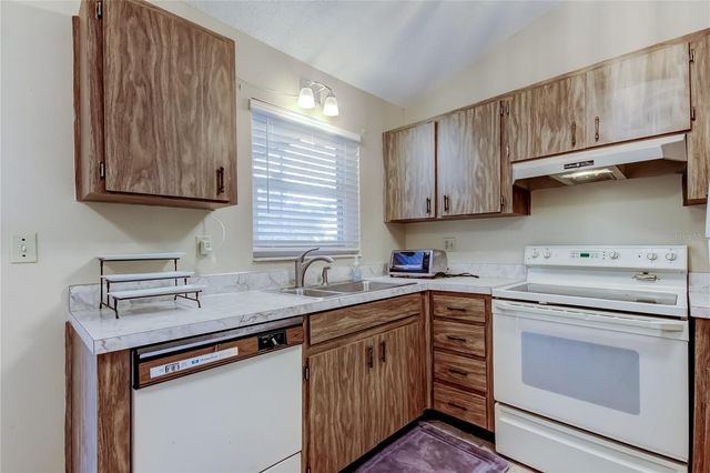 7905 PUTNAM CIRCLE, New Port Richey, FL 34655