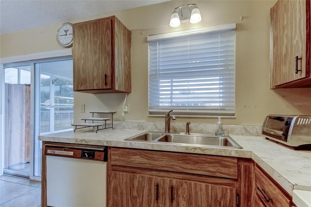 7905 PUTNAM CIRCLE, New Port Richey, FL 34655