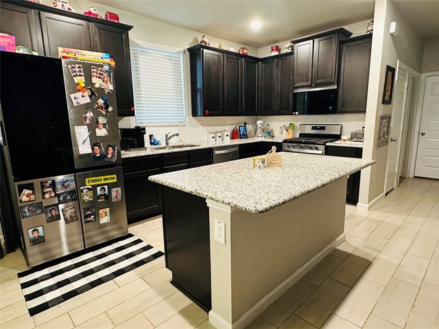 8124 Korat Vista, Godley, TX 76044