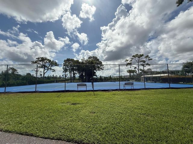 4760 Lucerne Lakes Boulevard 206, Lake Worth, FL 33467