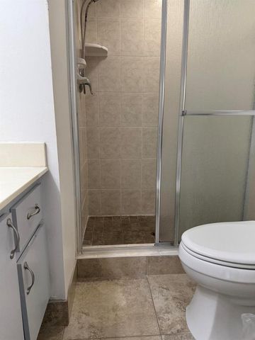 4760 Lucerne Lakes Boulevard 206, Lake Worth, FL 33467