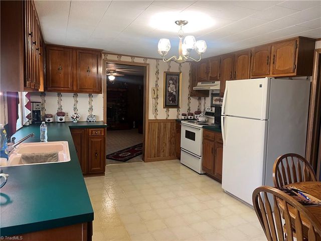 115 Miller Place, Millers Creek, NC 28651