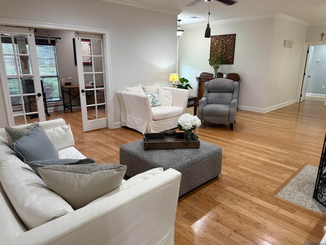 3433 Emily Dr, Port Allen, LA 70767