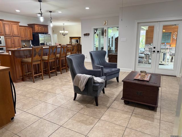 3433 Emily Dr, Port Allen, LA 70767