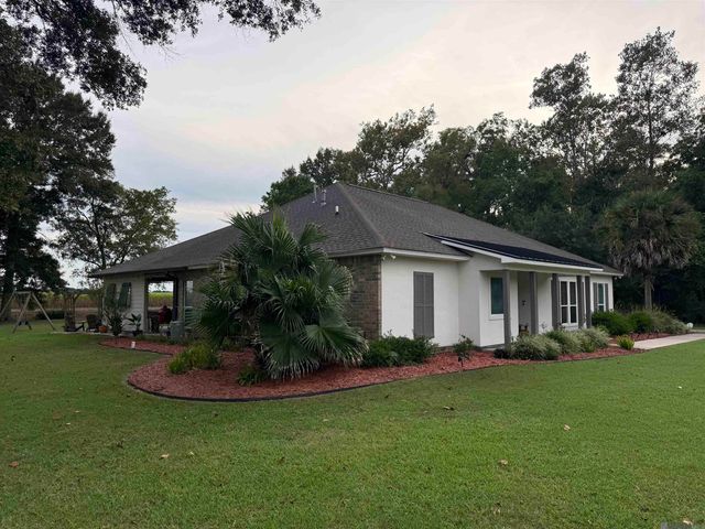 3433 Emily Dr, Port Allen, LA 70767