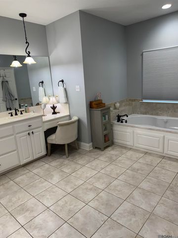 3433 Emily Dr, Port Allen, LA 70767