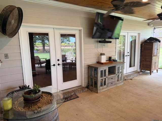 3433 Emily Dr, Port Allen, LA 70767
