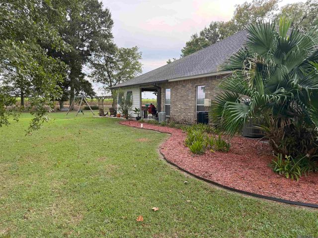 3433 Emily Dr, Port Allen, LA 70767