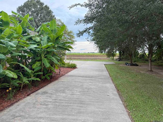 3433 Emily Dr, Port Allen, LA 70767