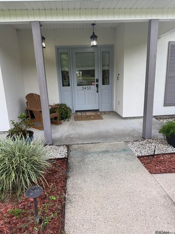 3433 Emily Dr, Port Allen, LA 70767