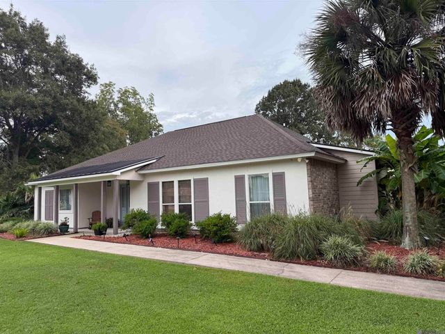 3433 Emily Dr, Port Allen, LA 70767