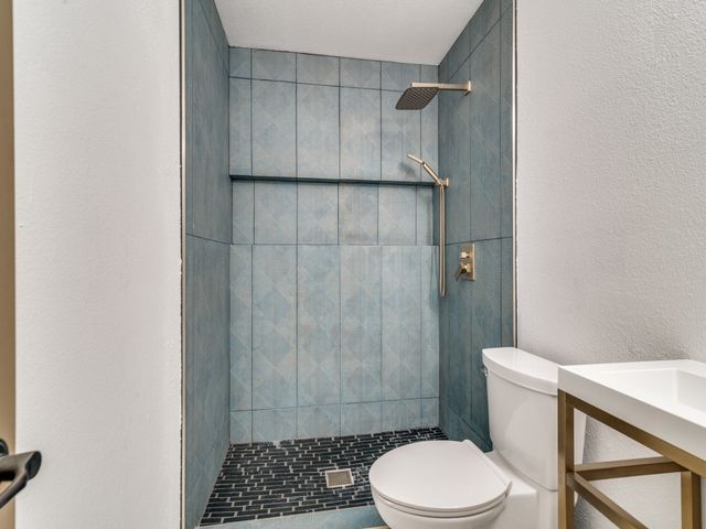 122 Mischief Lane, Rockwall, TX 75032