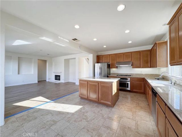 13284 Campolina Drive, Eastvale, CA 92880