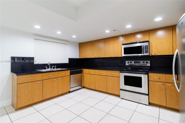 217 NW 109th Avenue 2217, Miami, FL 33172