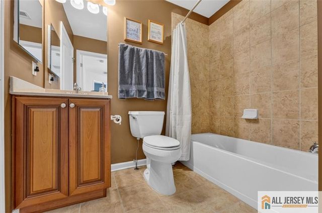 8 Turret Drive, Monroe, NJ 08831