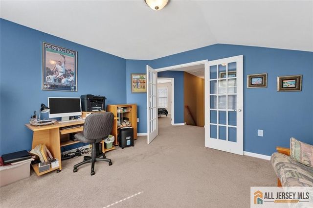 8 Turret Drive, Monroe, NJ 08831