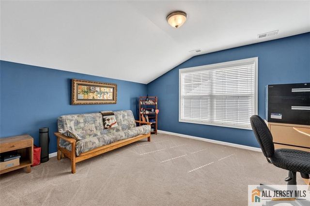 8 Turret Drive, Monroe, NJ 08831