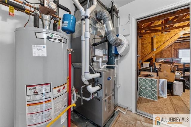 8 Turret Drive, Monroe, NJ 08831