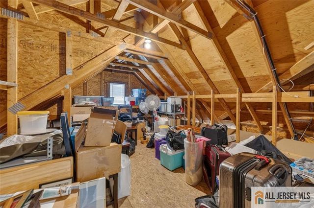 8 Turret Drive, Monroe, NJ 08831