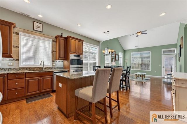 8 Turret Drive, Monroe, NJ 08831