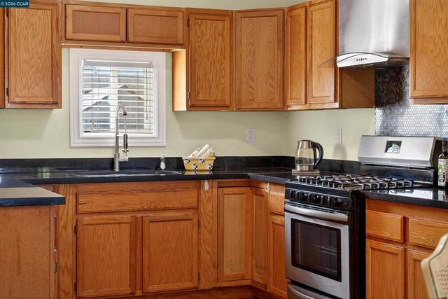 2138 Market Ave, San Pablo, CA 94806