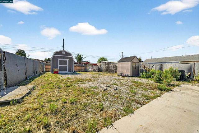 2138 Market Ave, San Pablo, CA 94806