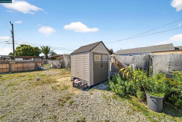 2138 Market Ave, San Pablo, CA 94806