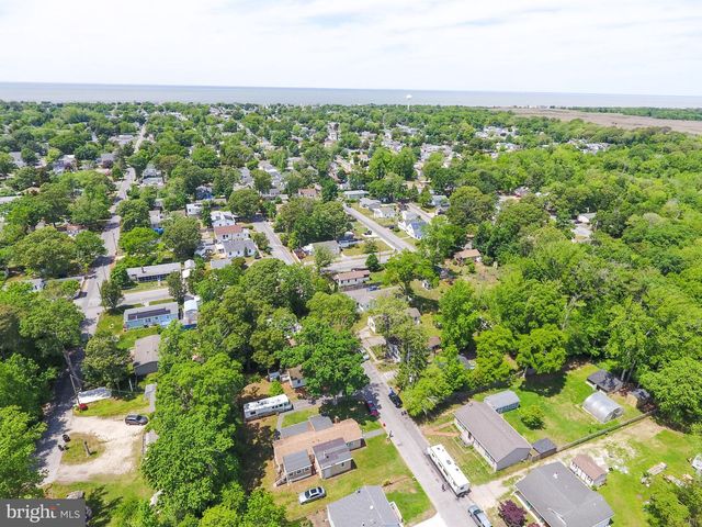 323 E PACIFIC AVE, Villas, NJ 08251