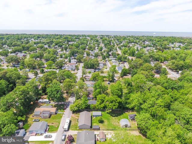 323 E PACIFIC AVE, Villas, NJ 08251