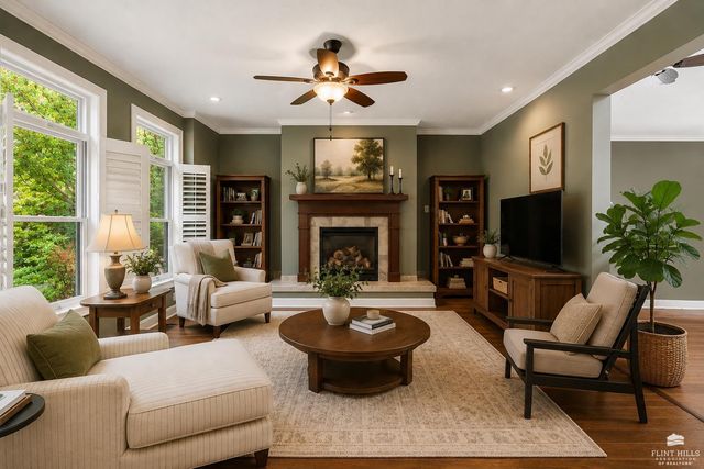 630 S Scenic Drive, Manhattan, KS 66503