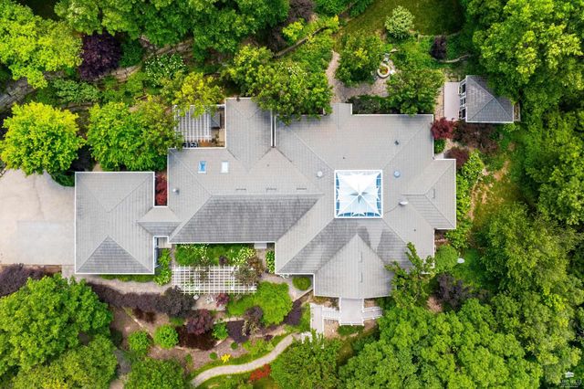 630 S Scenic Drive, Manhattan, KS 66503