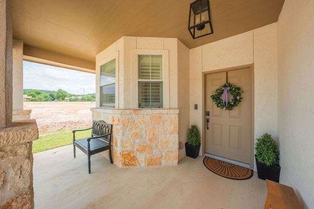 1901 Weston Loop, Kerrville, TX 78028