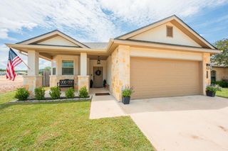 1901 Weston Loop, Kerrville, TX 78028