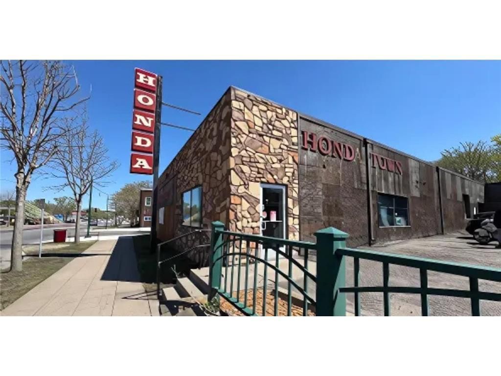 4215 E Lake Street, Minneapolis, MN 55406 — exterior