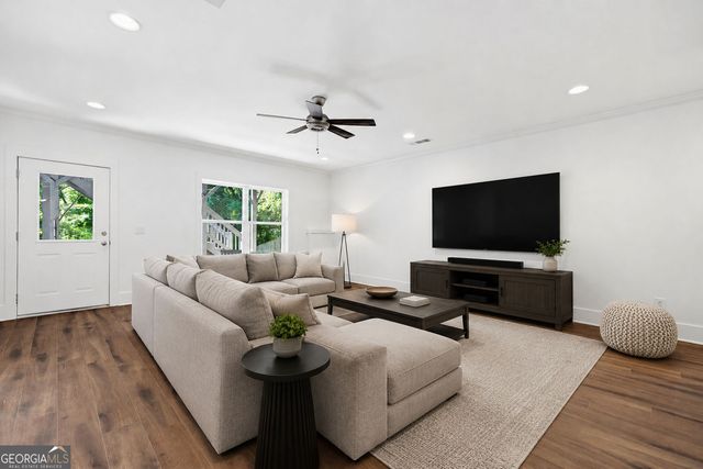 1067 Vista Trail NE, Atlanta, GA 30324