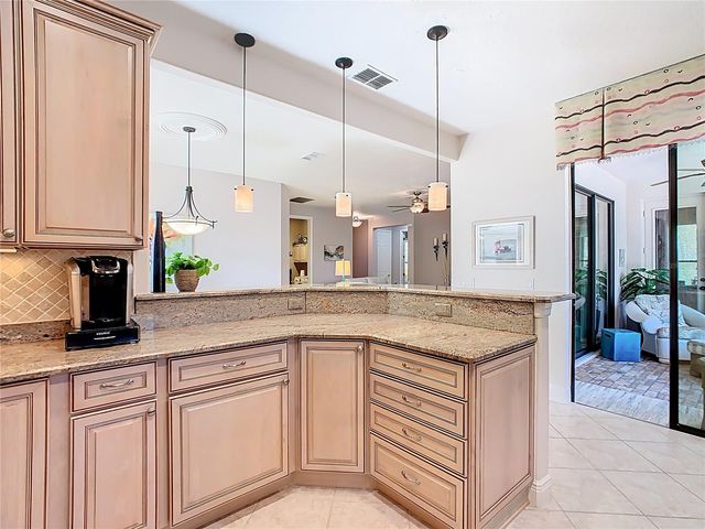 101 LOS GATOS PL, Poinciana, FL 34759