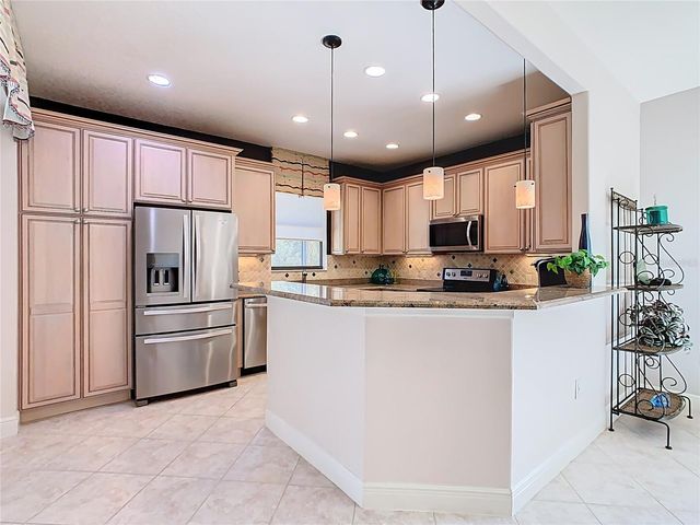 101 LOS GATOS PL, Poinciana, FL 34759