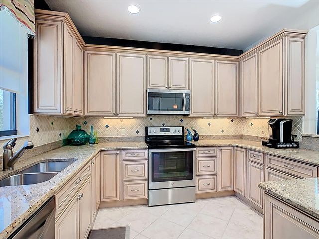 101 LOS GATOS PL, Poinciana, FL 34759