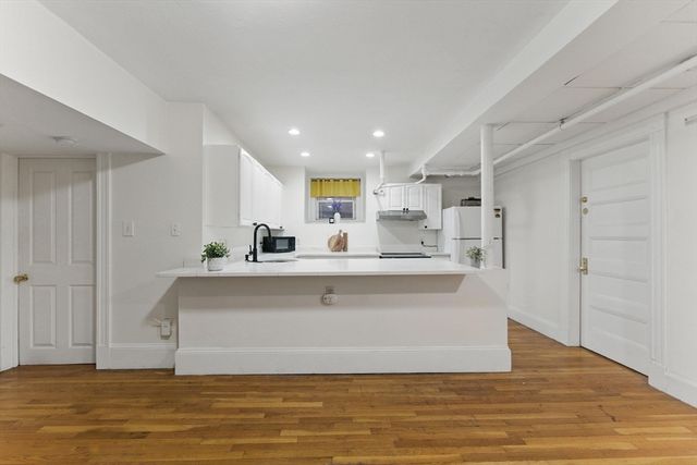 16 Garrison Rd 7, Brookline, MA 02445