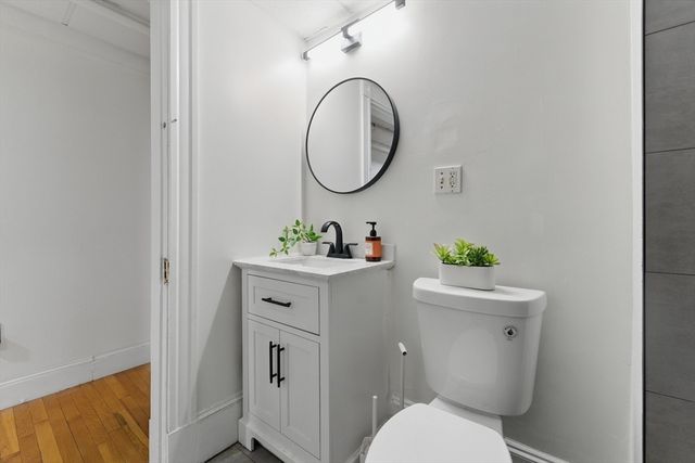 16 Garrison Rd 7, Brookline, MA 02445