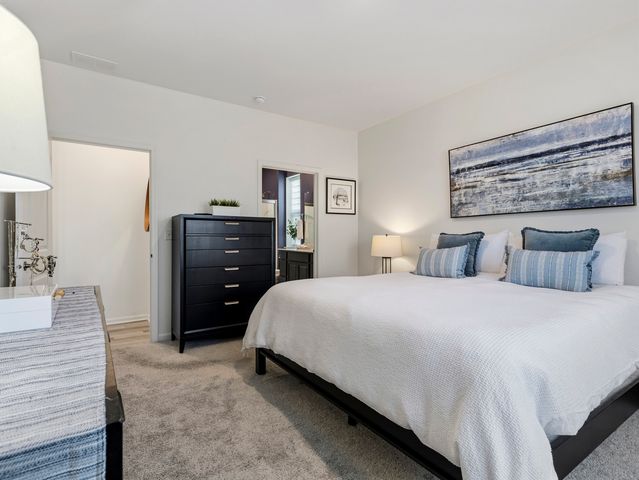 1205 Ardmoor Drive, Crystal Lake, IL 60012