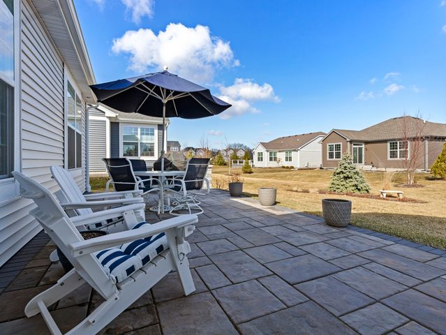 1205 Ardmoor Drive, Crystal Lake, IL 60012