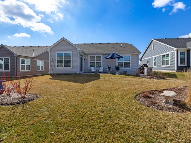 1205 Ardmoor Drive, Crystal Lake, IL 60012