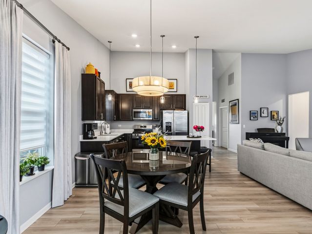 1205 Ardmoor Drive, Crystal Lake, IL 60012