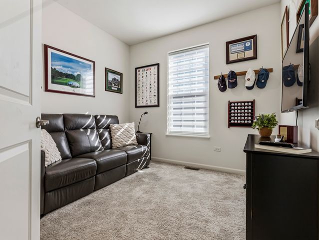 1205 Ardmoor Drive, Crystal Lake, IL 60012