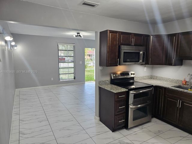 9362 SW 168th St 0, Palmetto Bay, FL 33157