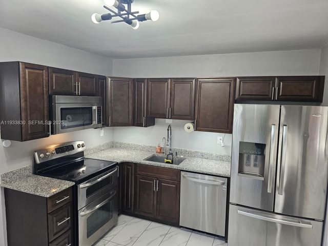 9362 SW 168th St 0, Palmetto Bay, FL 33157